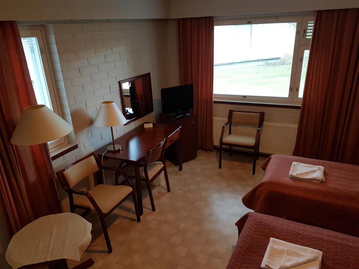 Maaseutuhotelli Hirvikoski Sykarainen Buitenkant foto